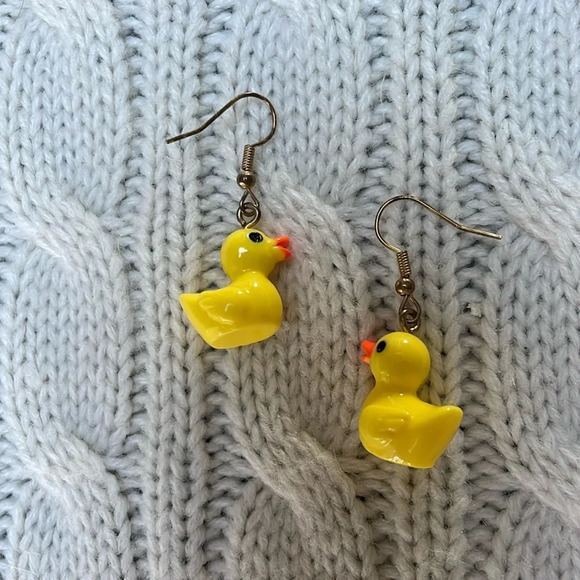 .5 inch plastic WHIMSICAL “rubber duckie” dangle fishhook earrings. Hang 1.5” - Picture 1 of 8